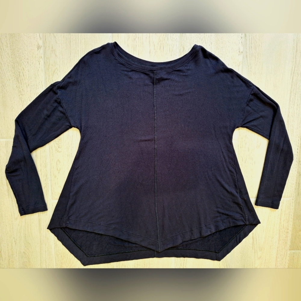 Lucy women's black crewneck sweatshirt with asymmetrical hemline- size small